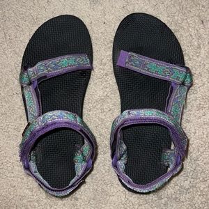 TEVA womens universal sandals, pattern (size 6)